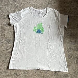 Columbia women’s tee shirt 
Size XXL
Color:white with picture
NWT